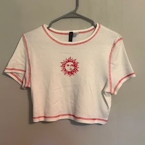H&M NWOT cropped sun tee ☀️